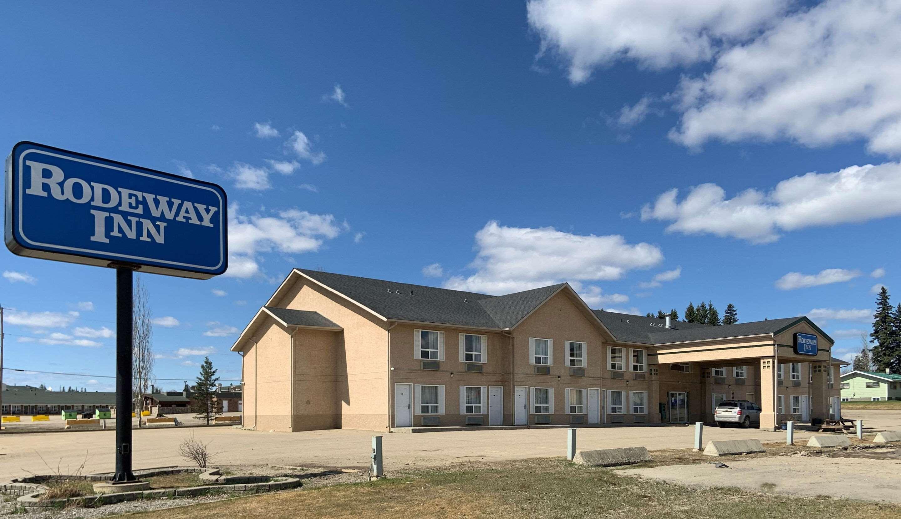Rodeway Inn Алтуна Экстерьер фото
